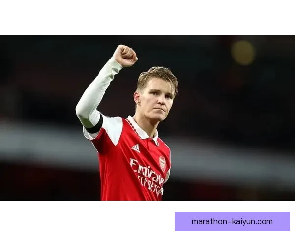 兰斯战术特点：高位逼抢与快速转换结合，防守组织严密